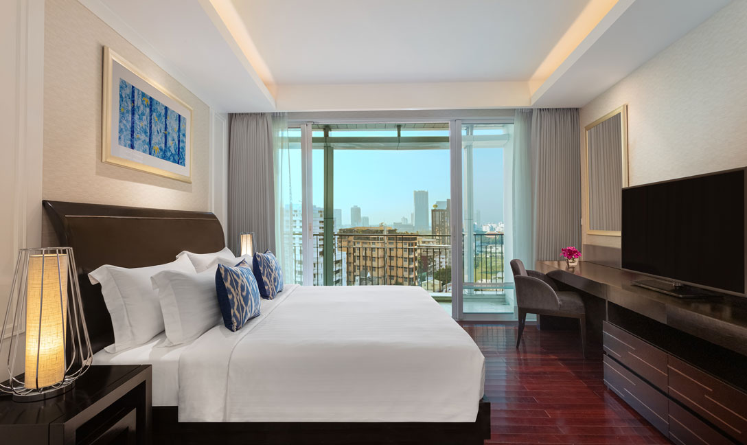 dusitsuites-ratchadamribangkok-One Bedroom Deluxe Suite